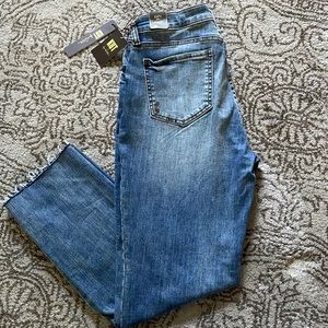 Kut From The Kloth Katy jeans with raw hem. NWT